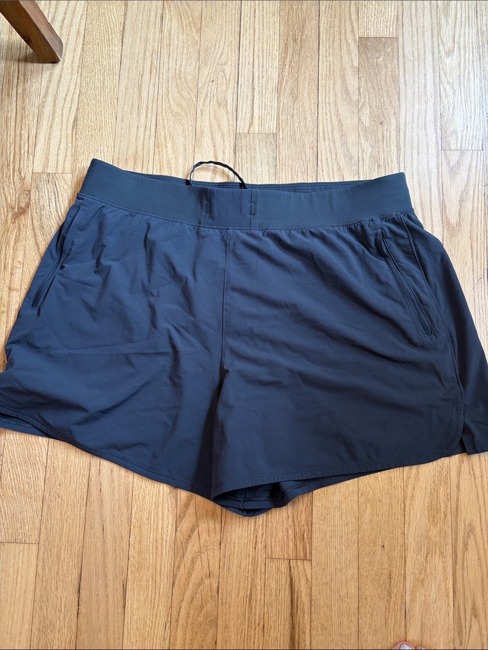Lululemon License to Train High-Rise Short 4" sz 14